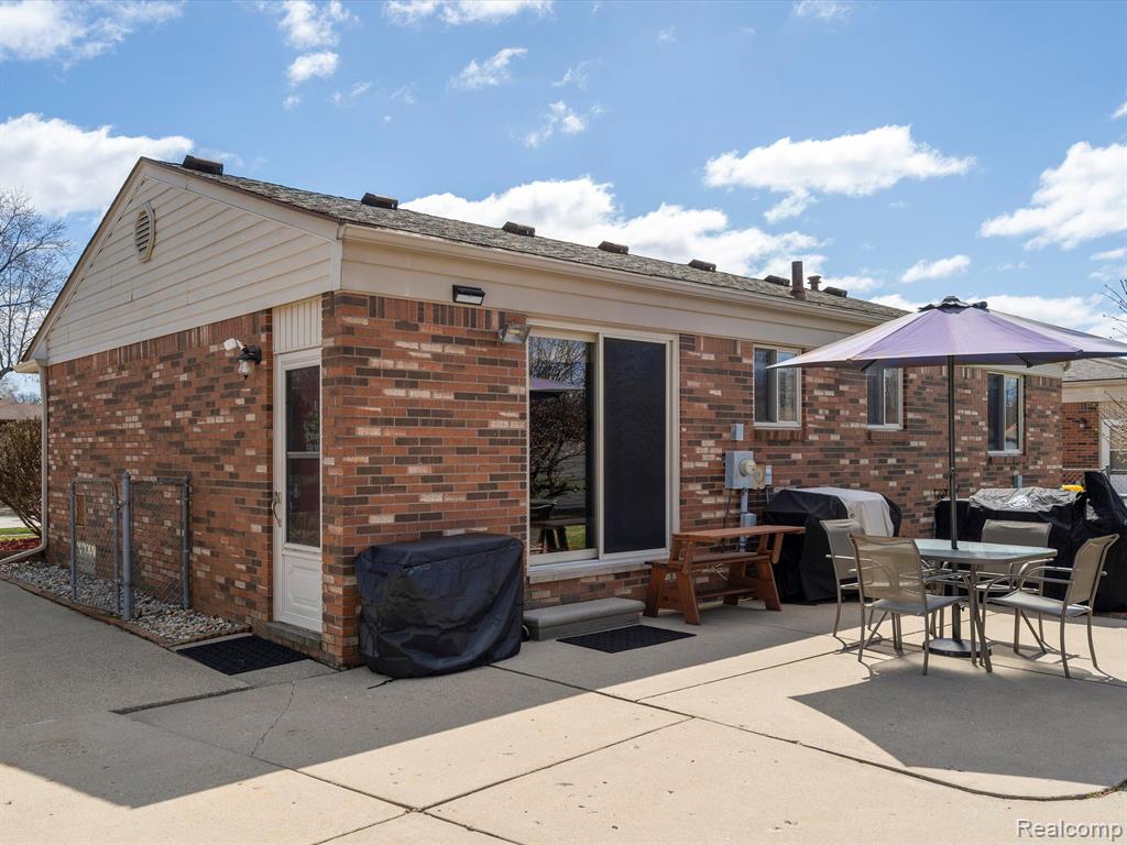 41845 EHRKE Drive, Clinton Twp, MI 48038 — Photo 10