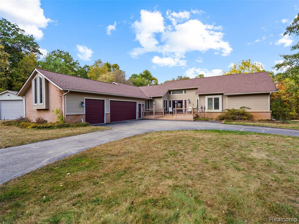7286 Pine Knob Road, Clarkston, MI 48348 — Photo 2
