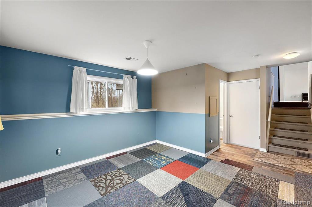 7139 Redmond Street, Waterford, MI 48327 — Photo 38