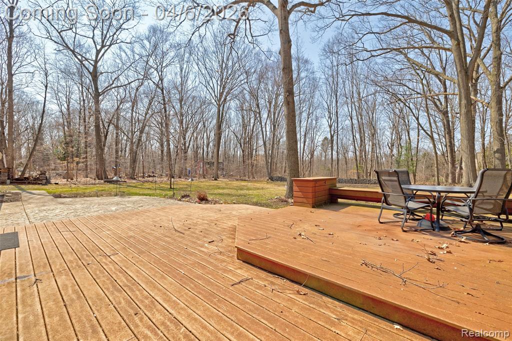 6332 Laura Lane, Flint, MI 48507 — Photo 46