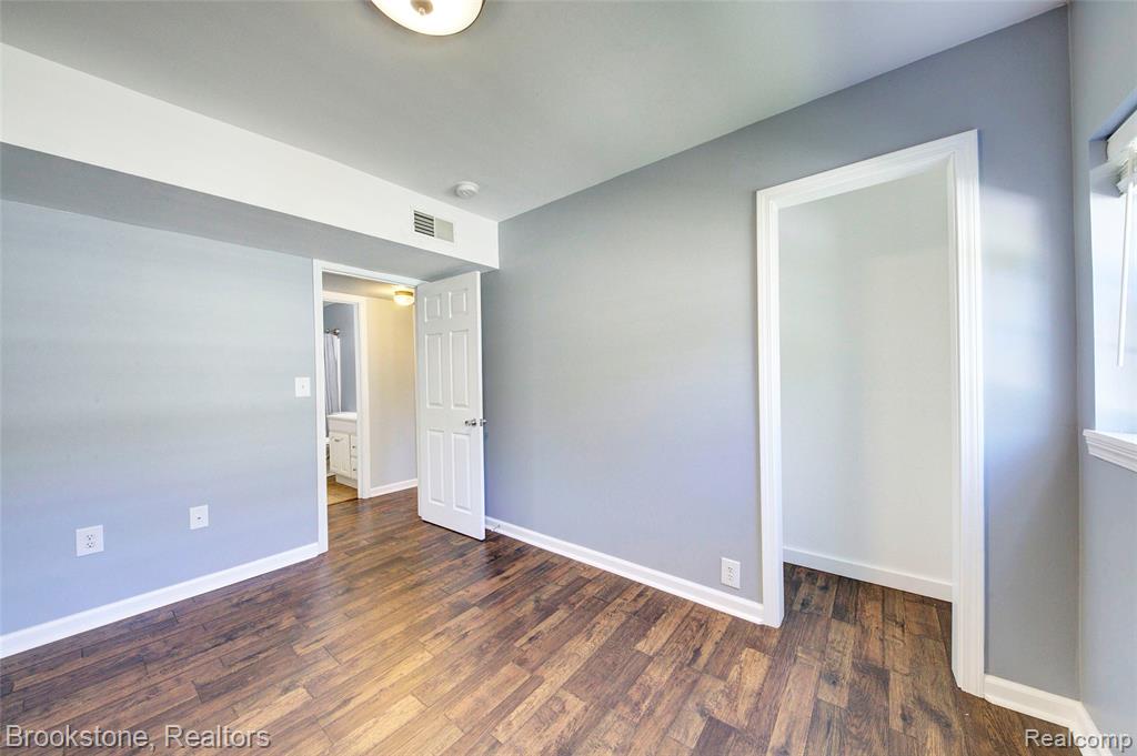 4458 Seeden Street, Waterford, MI 48329 — Photo 28