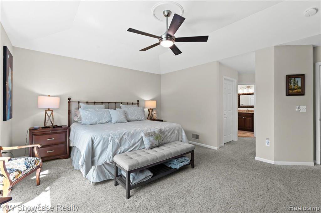 54771 GRENELEFE Circle E, South Lyon, MI 48178 — Photo 21