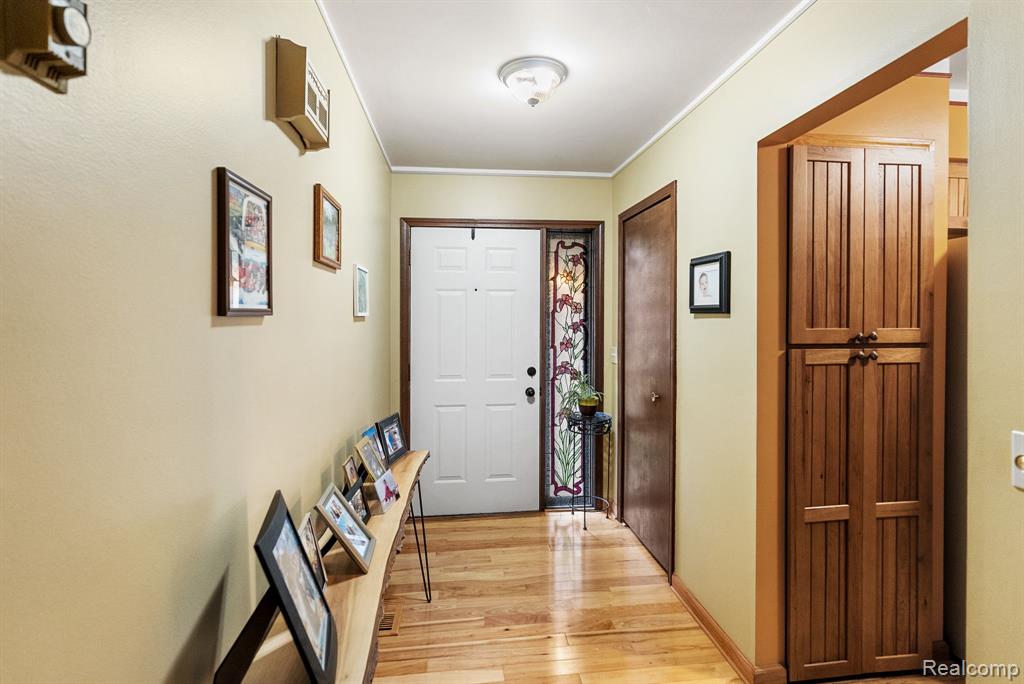 42917 Freeport Drive, Sterling Heights, MI 48313 — Photo 5