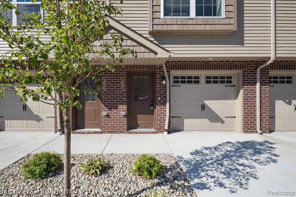 1691 Pinecroft Lane, Howell, MI 48855 — front exterior