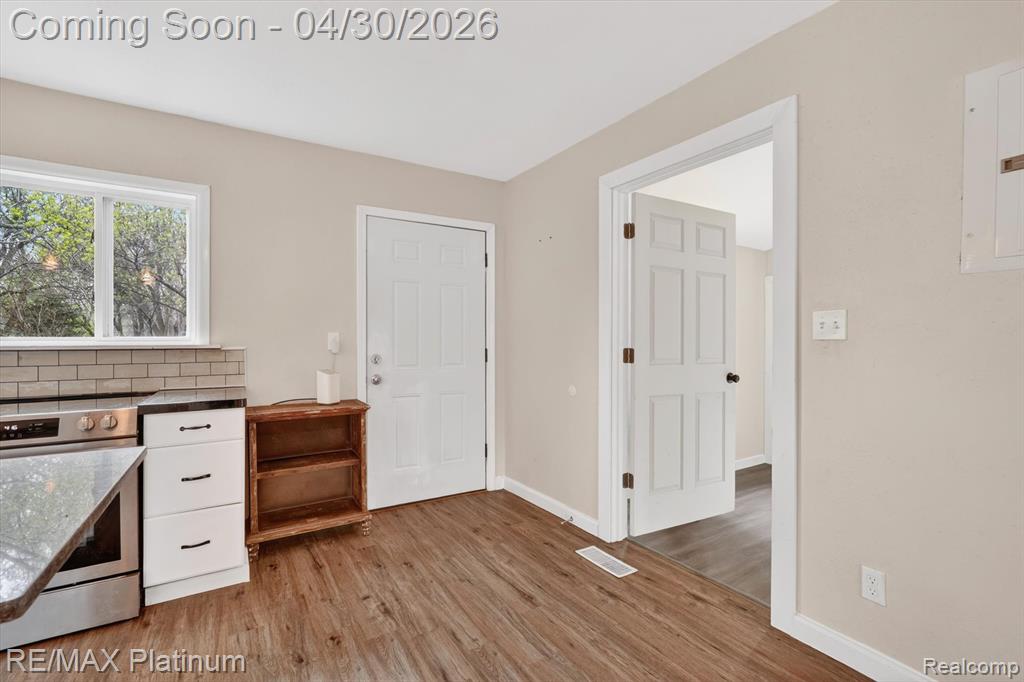 2417 Howald Avenue, Flint, MI 48504 — Photo 11