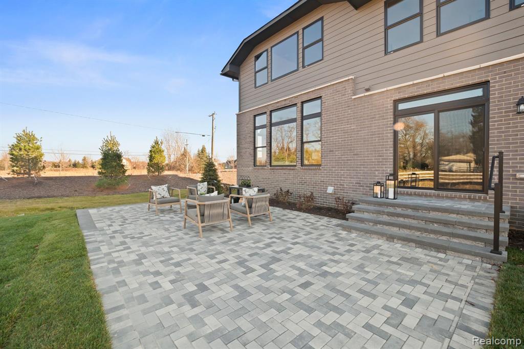 57639 PENINSULA, South Lyon, MI 48178 — Photo 26