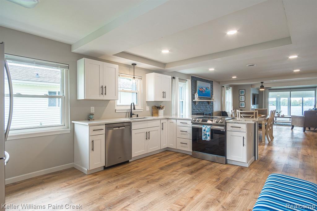 4297 HUNTERS Drive, Highland, MI — Photo 9