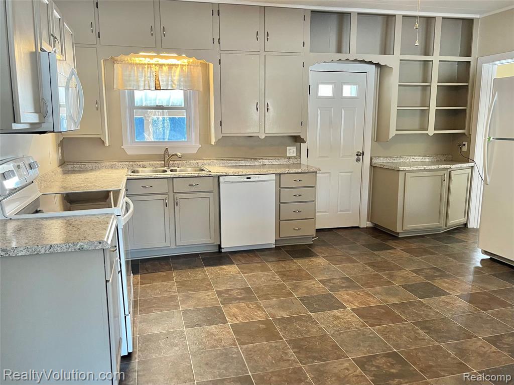 4850 Burnside Road, North Branch, MI 48461 — Photo 5