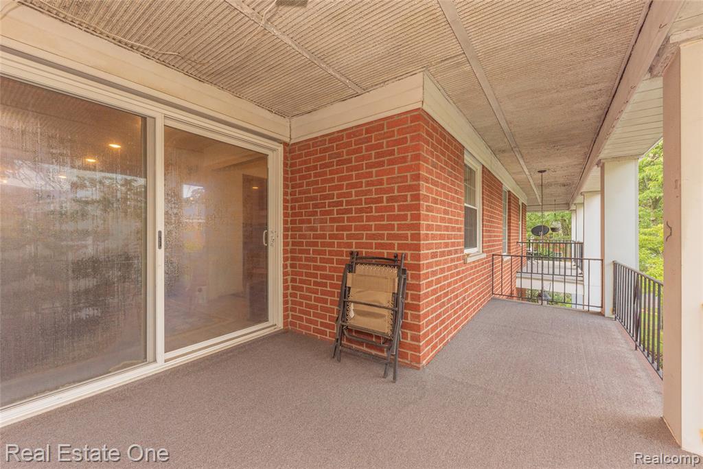 27630 W Echo Valley, 221, Farmington Hills, MI 48334 — Photo 29