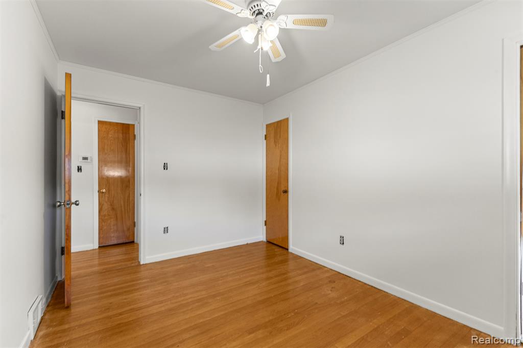 8255 Kinmore Street, Dearborn Heights, MI 48127 — Photo 15