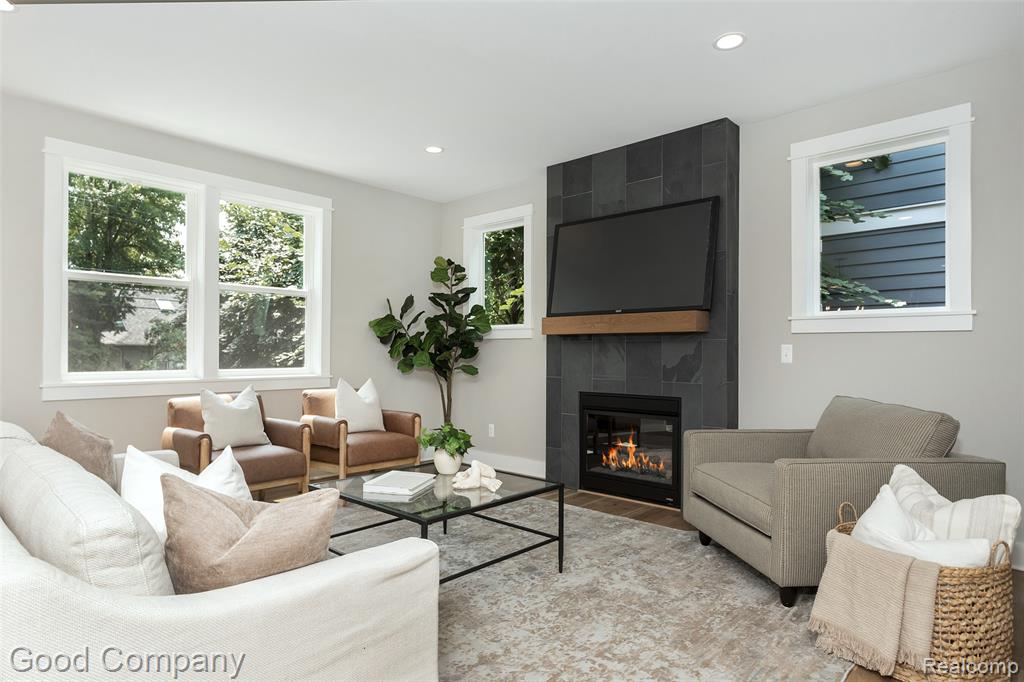 713 W Farnum Avenue, Royal Oak, MI 48067 — Photo 7