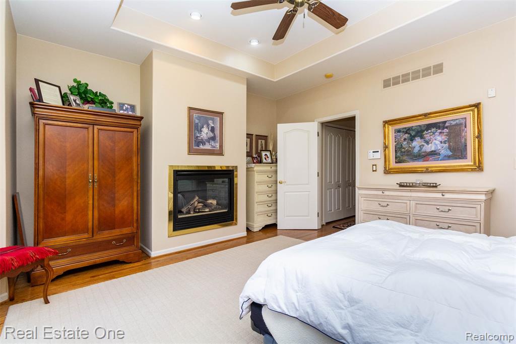10215 Mill Pointe Drive, Goodrich Vlg, MI — Photo 27