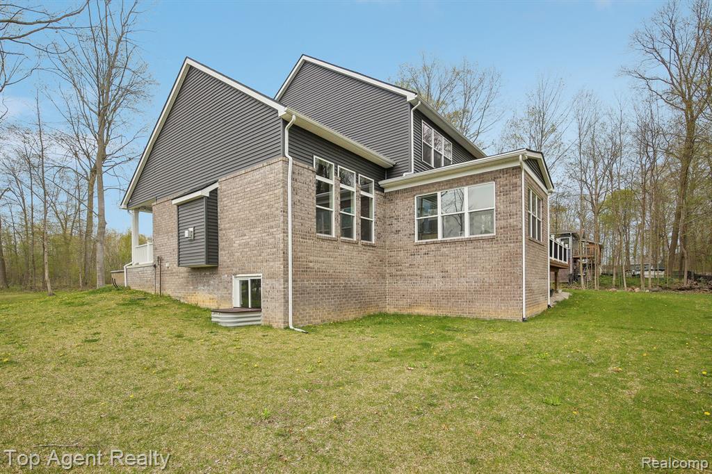 59419 DEER HAVEN Drive, South Lyon, MI 48178 — Photo 33