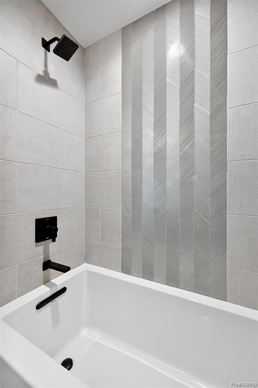 3268 Willis Drive, Oakland, MI, 48306