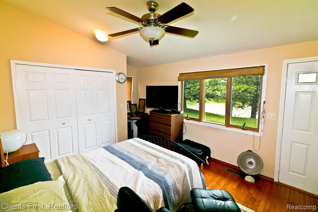 1030 FAIRMOUNT Drive, Ann Arbor, MI 48105 — Photo 13