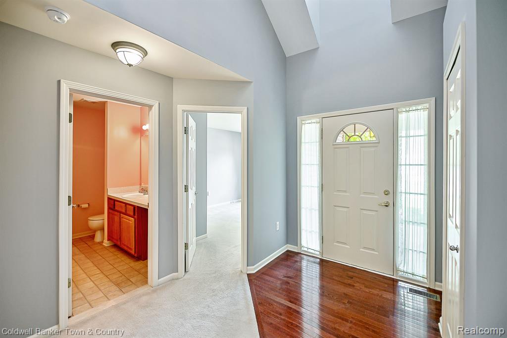 6711 CORTLAND Avenue, Brighton, MI 48114 — Photo 10