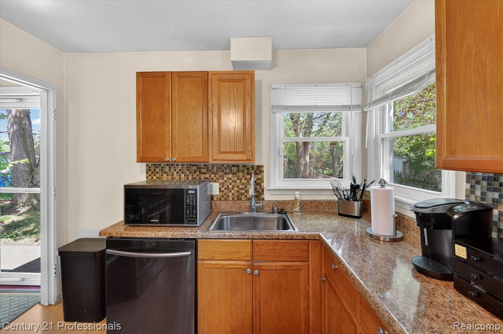 28688 Emerson Street, Inkster, MI 48141 — Photo 15