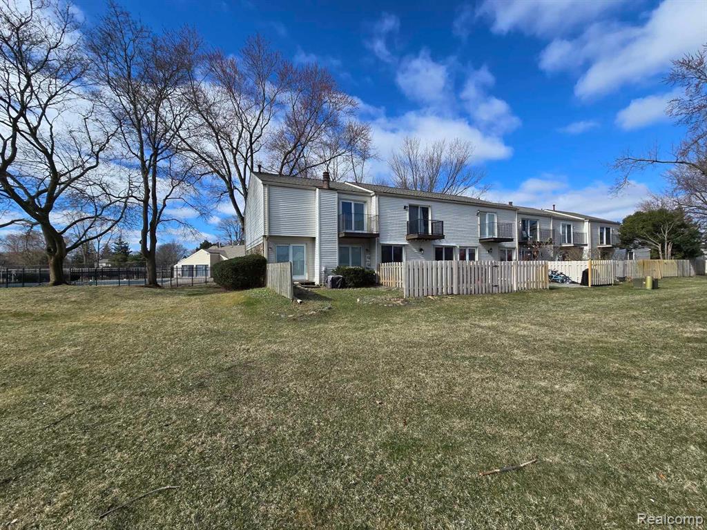 24450 BASHIAN Drive, Novi, MI — Photo 23