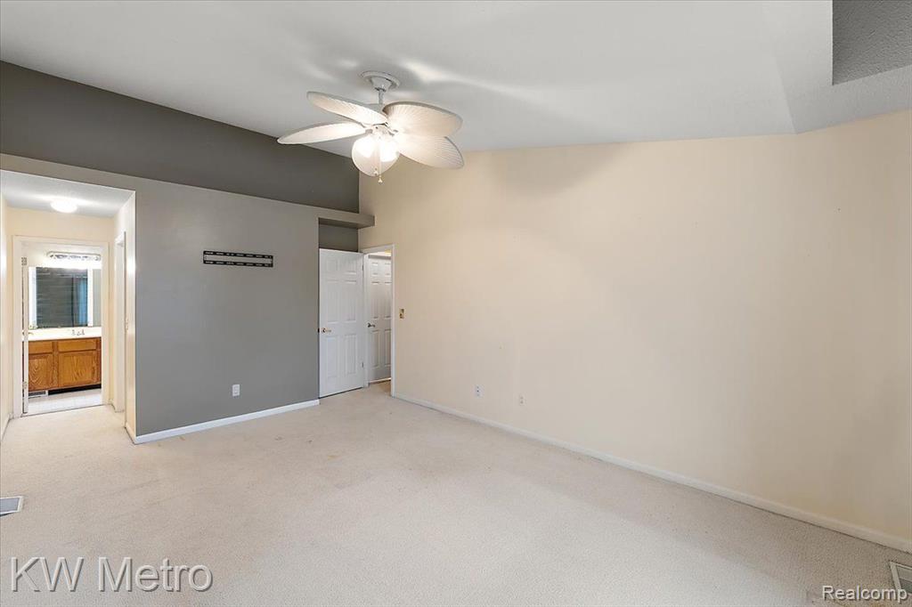 3767 PARKLAWN Drive, Canton, MI 48188 — Photo 33