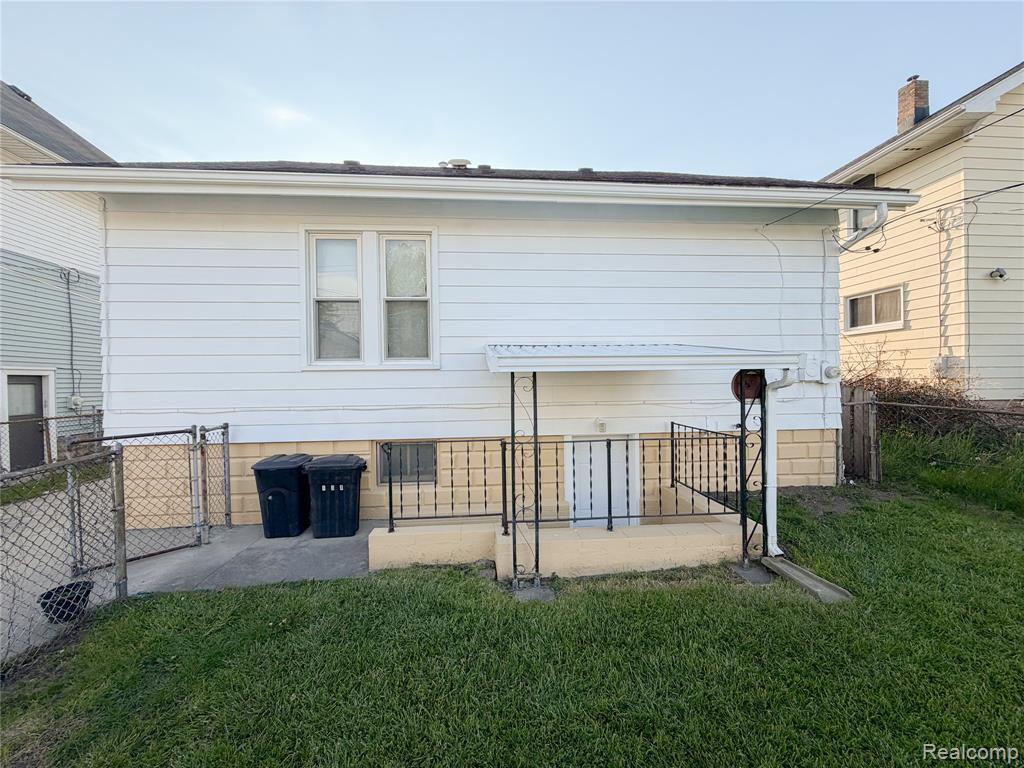 134 Michigan Avenue, Monroe, MI 48162 — Photo 11