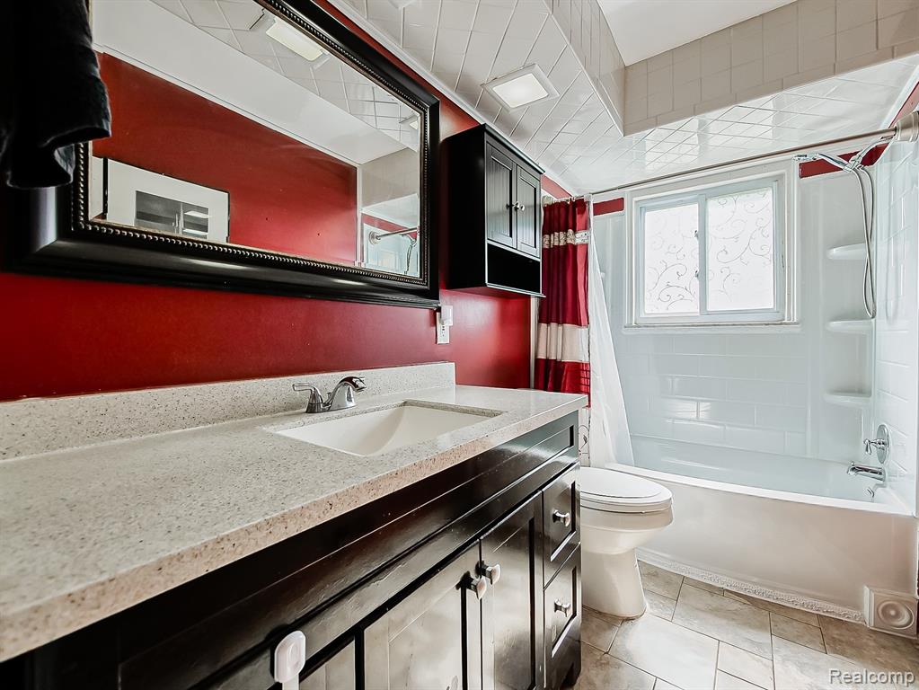 900 Surrey Heights, Westland, MI 48186 — Photo 18
