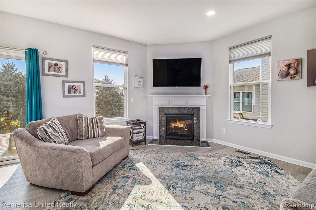 59606 TWIN PINES Drive, New Hudson, MI 48165 — Photo 5