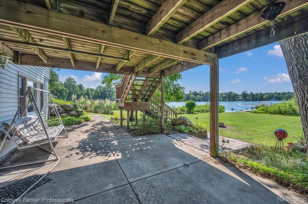 1325 Elkhorn Lake Road, Lake Orion, MI 48362 — Photo 19