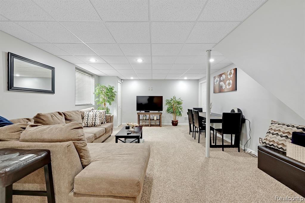 28285 COTTAGE Lane, New Hudson, MI 48165 — Photo 30