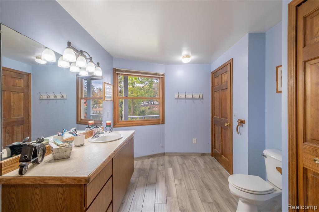 1704 Lakewood Circle, Lapeer, MI, 48446