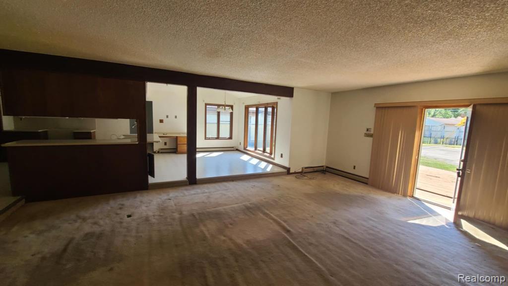 20688 Woodland Street, Harper Woods, MI 48225 — Photo 11