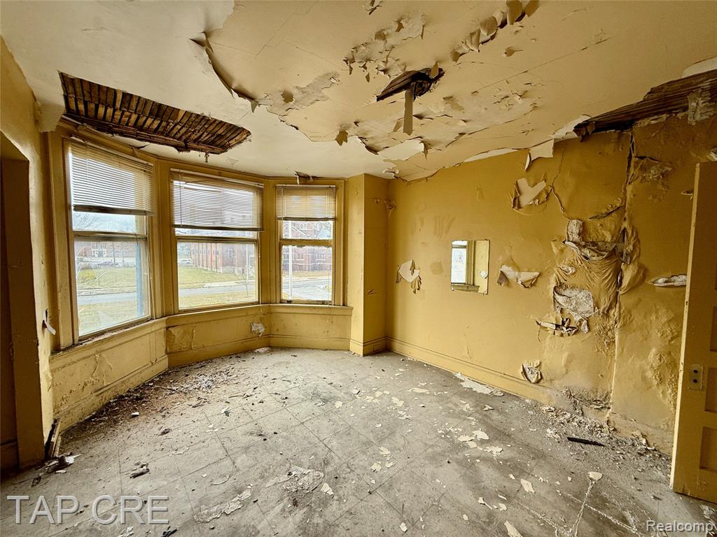 1092 E Grand Boulevard, Detroit, MI 48207 — Photo 4