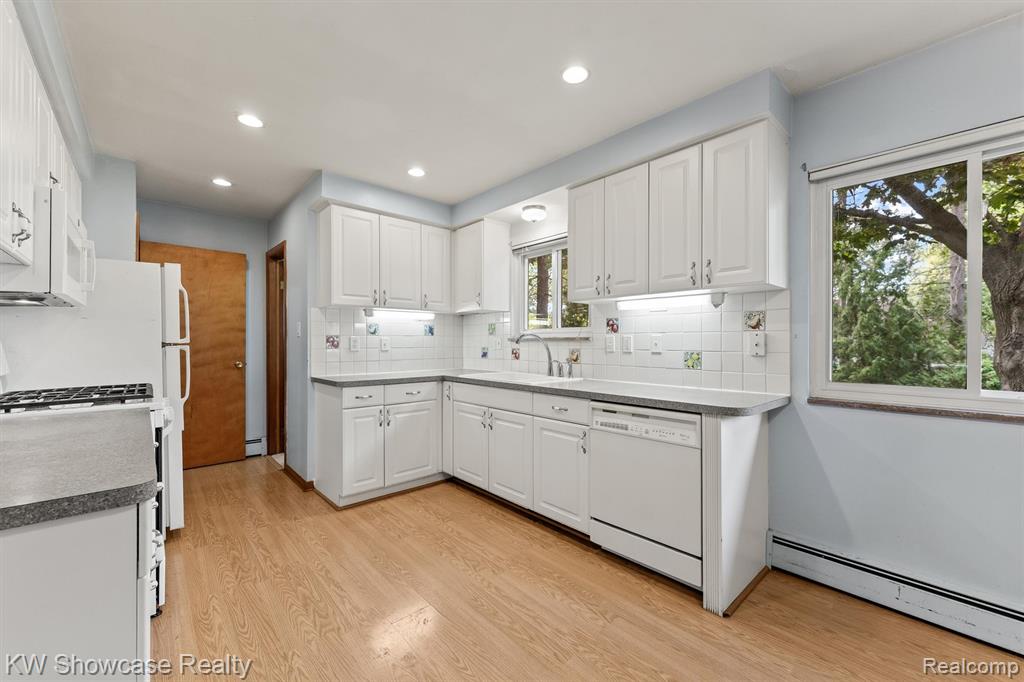 1445 Mariposa Drive, Wixom, MI 48393 — Photo 14