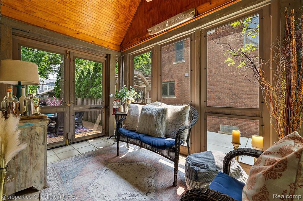 676 Washington Road, Grosse Pointe, MI 48230 — Photo 37
