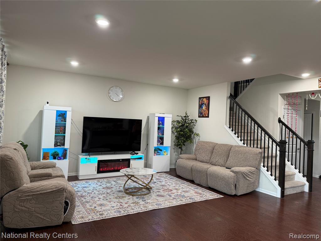 49654 Hummel Drive, Macomb, MI 48044 — Photo 3