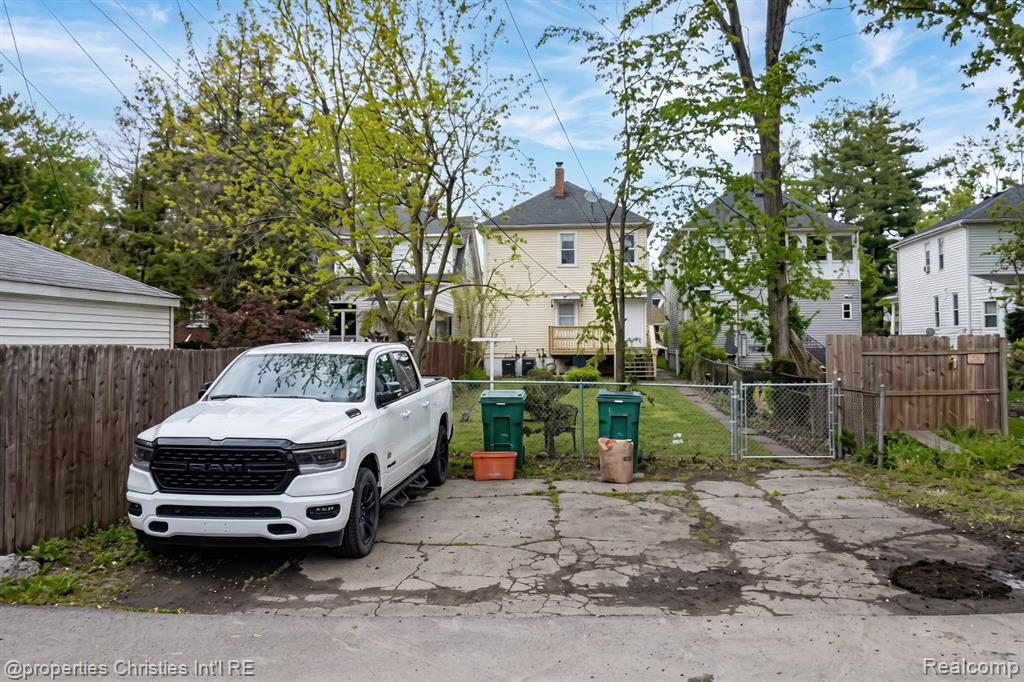 1093-95 Lakepointe Street, Grosse Pointe Park, MI 48230 — Photo 25