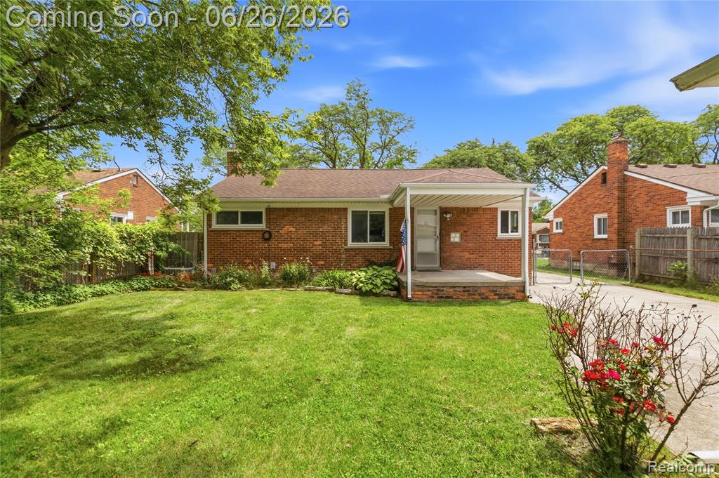 24671 Kenosha Street, Oak Park, MI 48237 — Photo 28