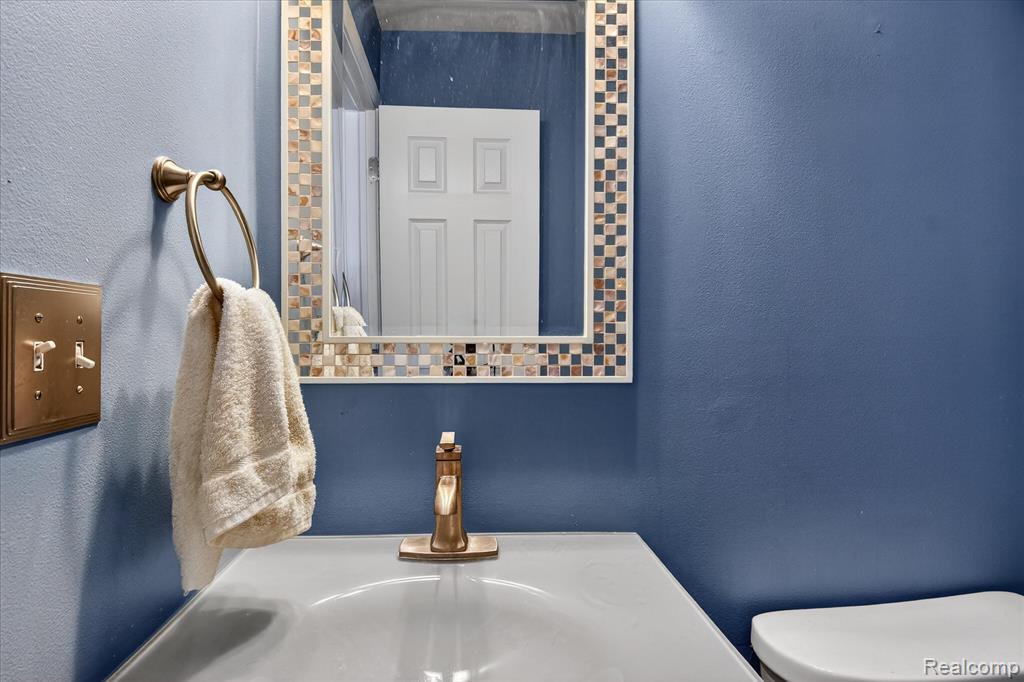 5177 Elizabeth Lane, Almont, MI 48003 — Photo 10