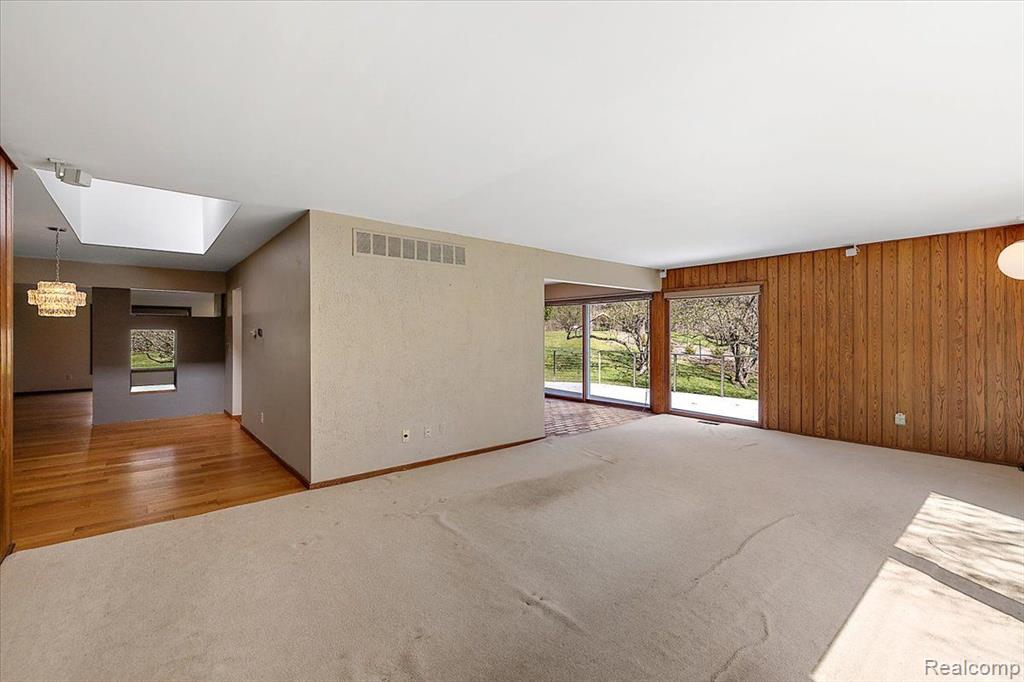 6145 BLUE BEECH Road, Rochester Hills, MI 48306 — Photo 22