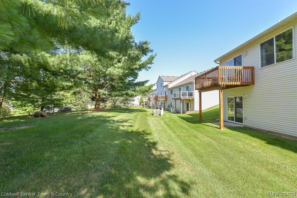 476 HOSTA, Howell, MI 48843 — Photo 4