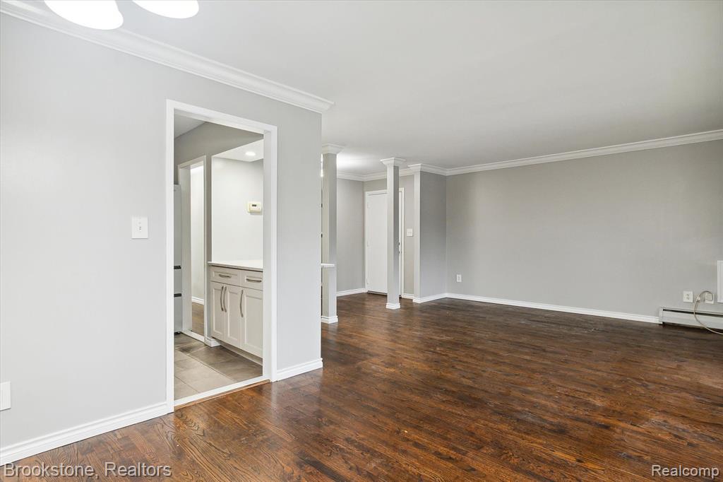 359 CONCORD PL, Unit 3, Bloomfield Hills, MI 48304 — Photo 8