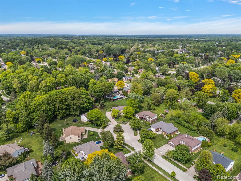 6730 Whiting Drive, Troy, MI 48098 — Photo 33