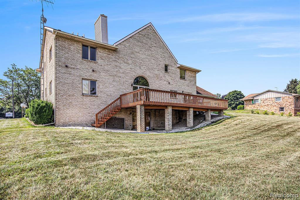 5215 Sunlyn Drive, Grand Blanc, MI 48439 — Photo 2