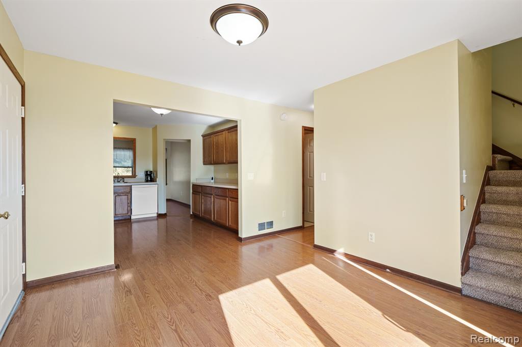 8038 Duquette Road, Brockway, MI 48097 — Photo 17
