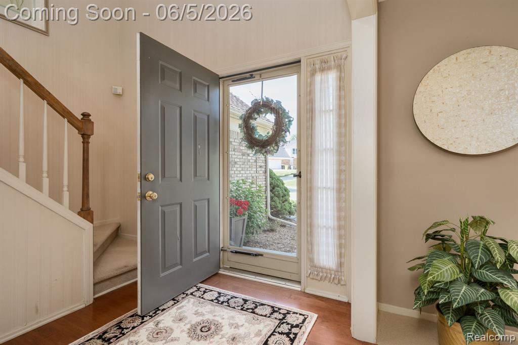 44828 Roundview Drive, Novi, MI — Photo 4