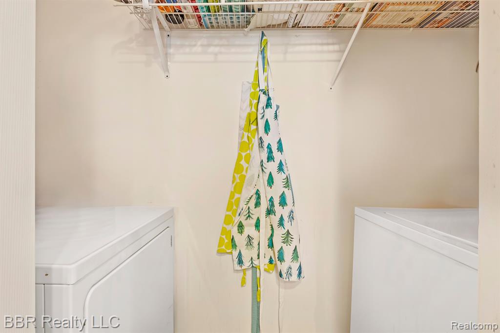 5485 GREENWAY Drive, Trenton, MI, 48183