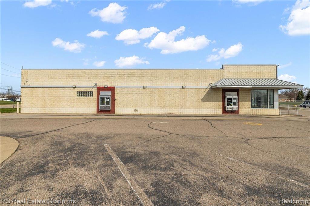 3975 CONNER Street, Detroit, MI 48215 — Photo 8