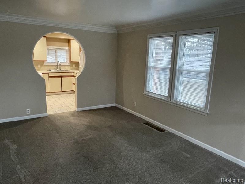 832 BAYFIELD Street, Lake Orion, MI 48362 — Photo 6