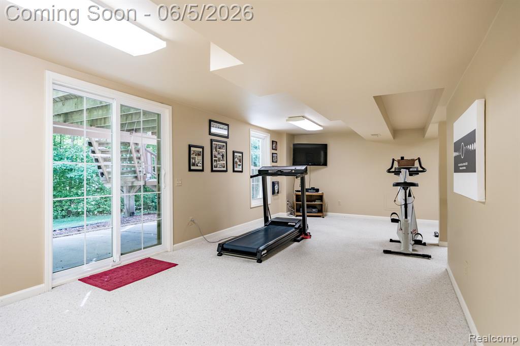 44828 Roundview Drive, Novi, MI — Photo 24