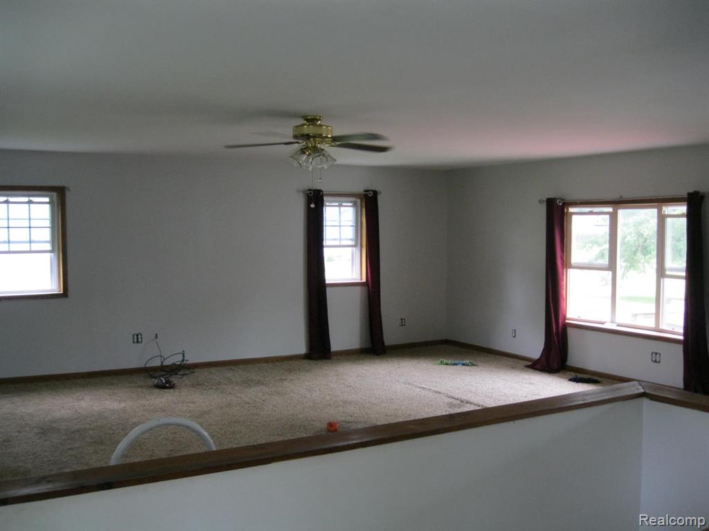 4500 Pommore, Milford, MI 48380 — Photo 19