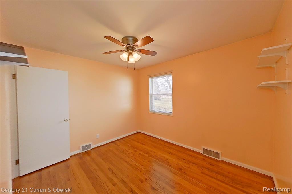 688 New Hampshire Avenue, Marysville, MI 48040 — Photo 39